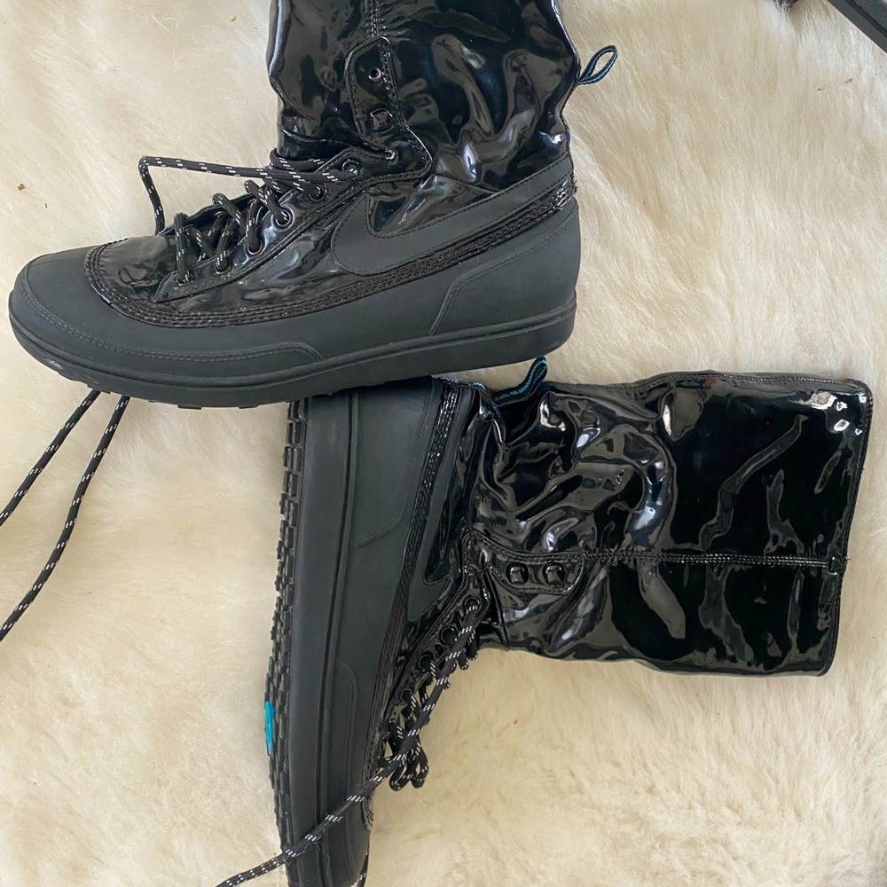 Nike patent 7 boot sneaker